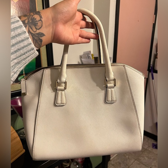 Calvin Klein White Handbag with Gold Hardware - Picture 3 of 4